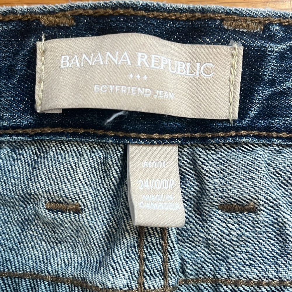 Banana Republic boyfriend distressed jeans 00 petite - Picture 2 of 8